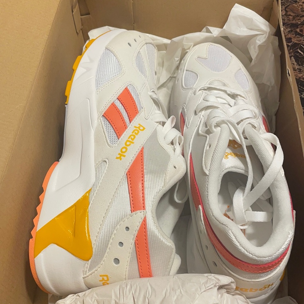 Reebok classic suede low top shoe